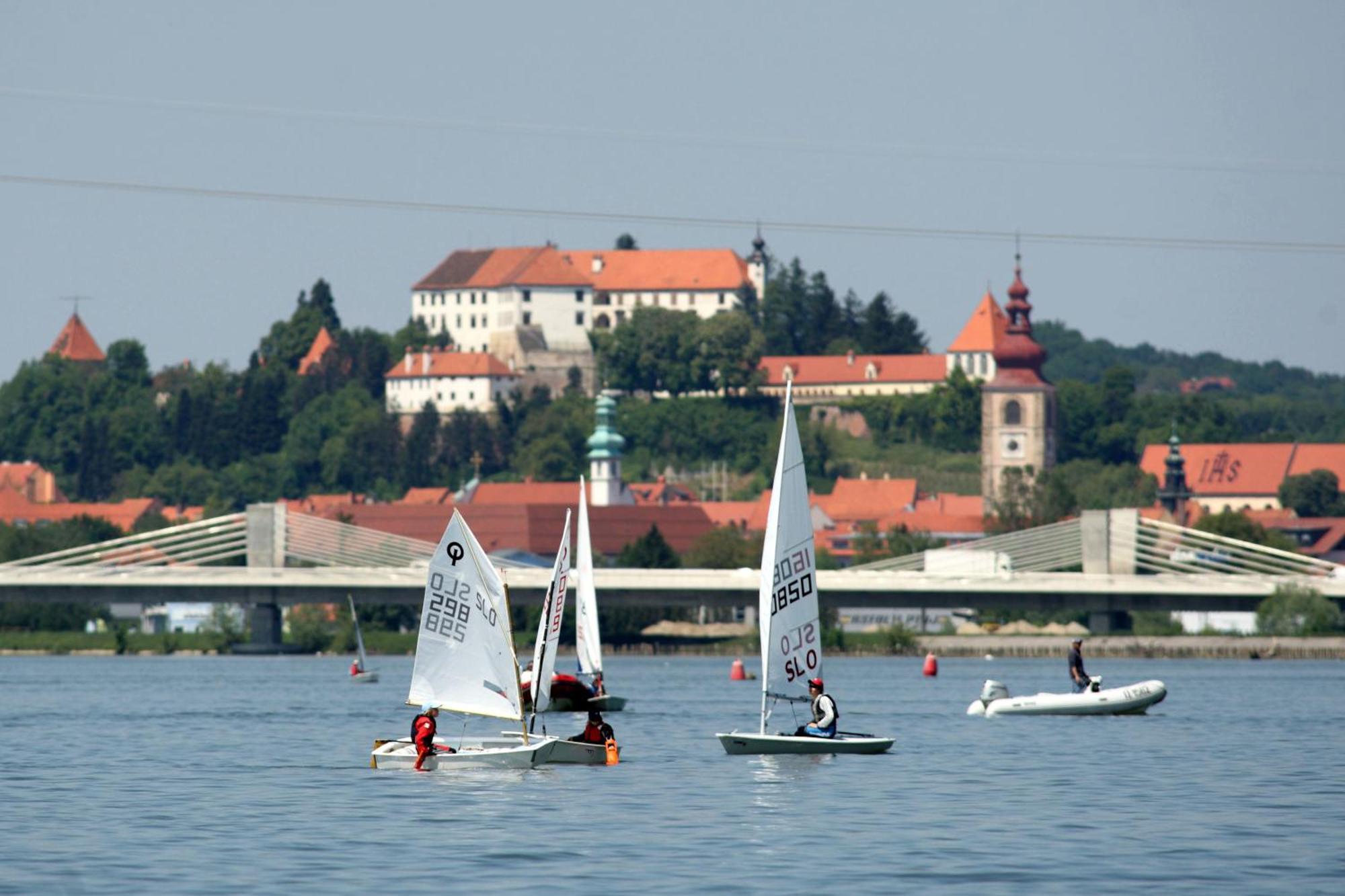 Casino & Hotel Admiral Ptuj Bagian luar foto