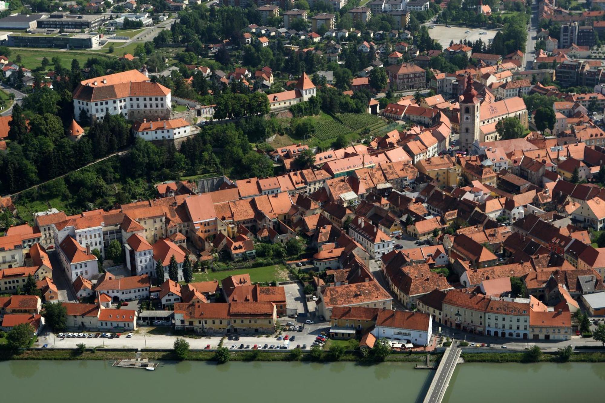 Casino & Hotel Admiral Ptuj Bagian luar foto